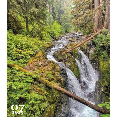 Kalendarz ścienny WODOSPADY ŚWIATA WIELOPLANSZOWY 12K 320mm x 470mm Lucrum (RW12) Lucrum