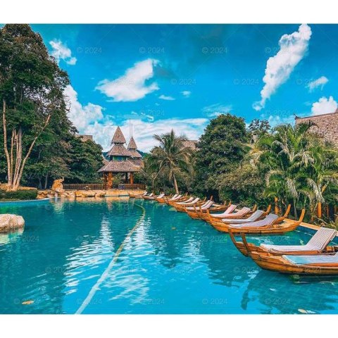 Kalendarz ścienny SŁONECZNE WAKACJE 13-planszowe 2024 320mm x 470mm Lucrum (RW08) Lucrum