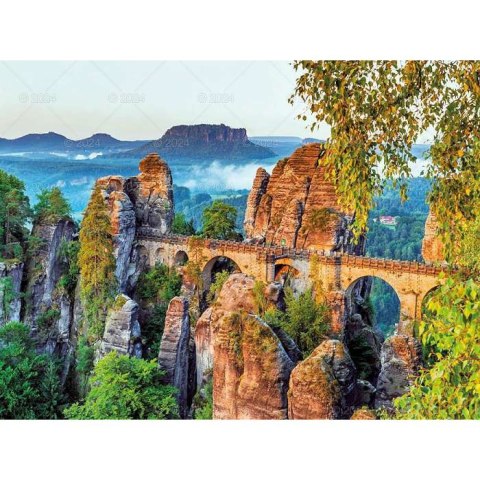 Kalendarz ścienny PODRÓŻE PO KONTYNENTACH 13-planszowe 2024 320mm x 470mm Lucrum (RW09) Lucrum