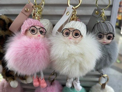 Brelok laleczka pluszowa długość z nogami 14cm, szerokość 7cm Adar (627918) Adar